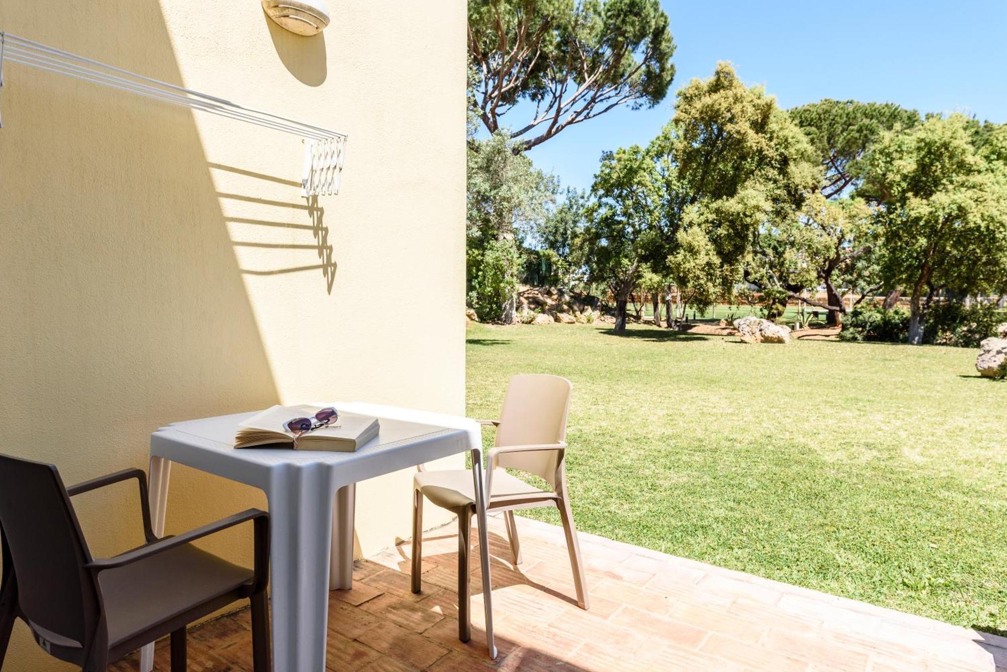 Browns Sports Resort Vilamoura Room photo